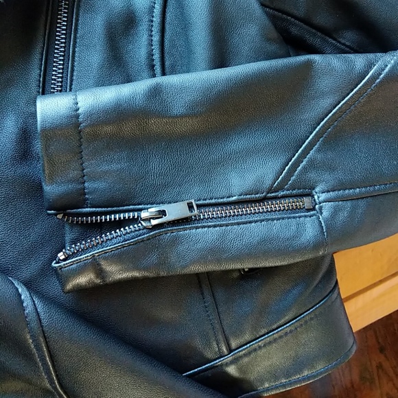 Genuine leather jacket - Picture 3 of 8